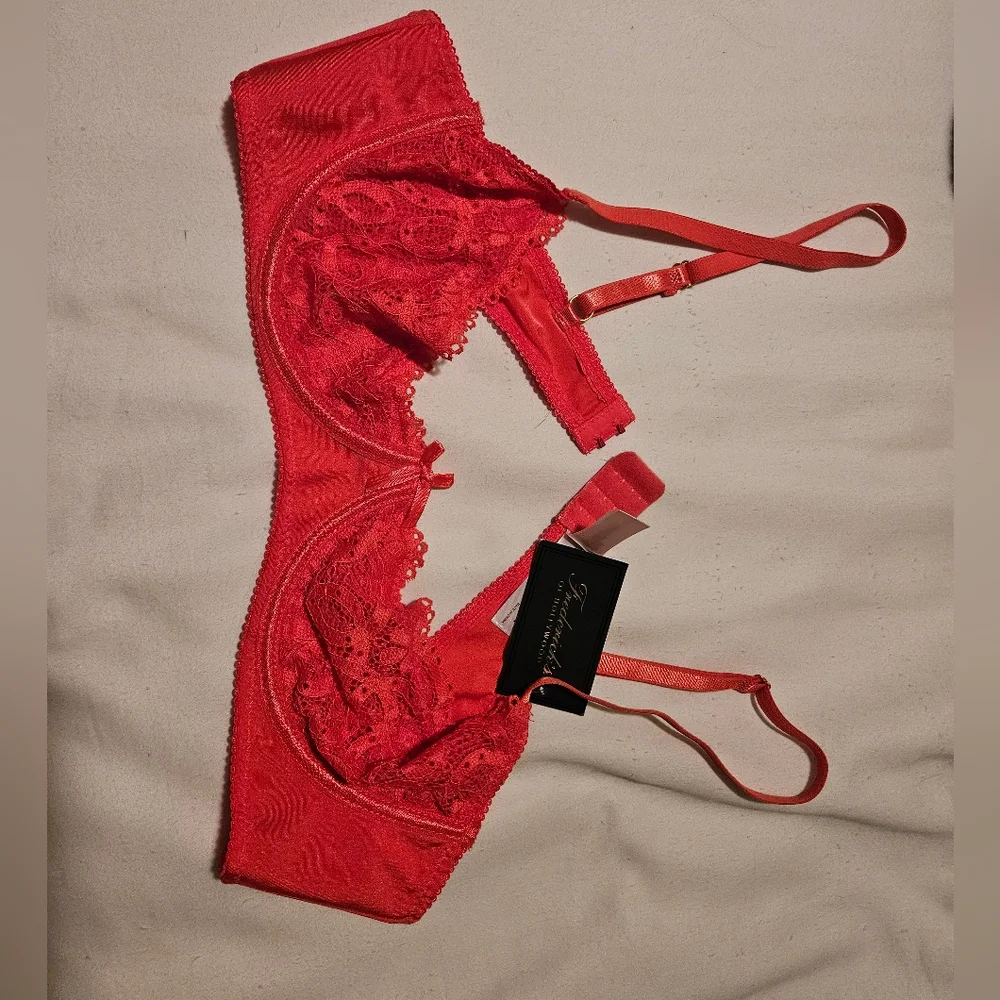 Fredericks of Hollywood sexy lingerie bra - Picture 3 of 4